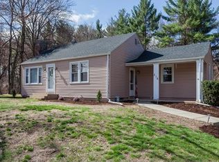 216 Tiffany St, Springfield, MA 01108