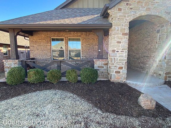 3rd image of 18512 Maidstone Ln
