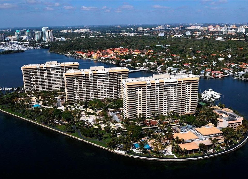 1st image of 2 Grove Isle Dr #B906