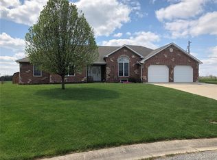 2214 Cherry Blossom Cir, Lebanon, MO 65536