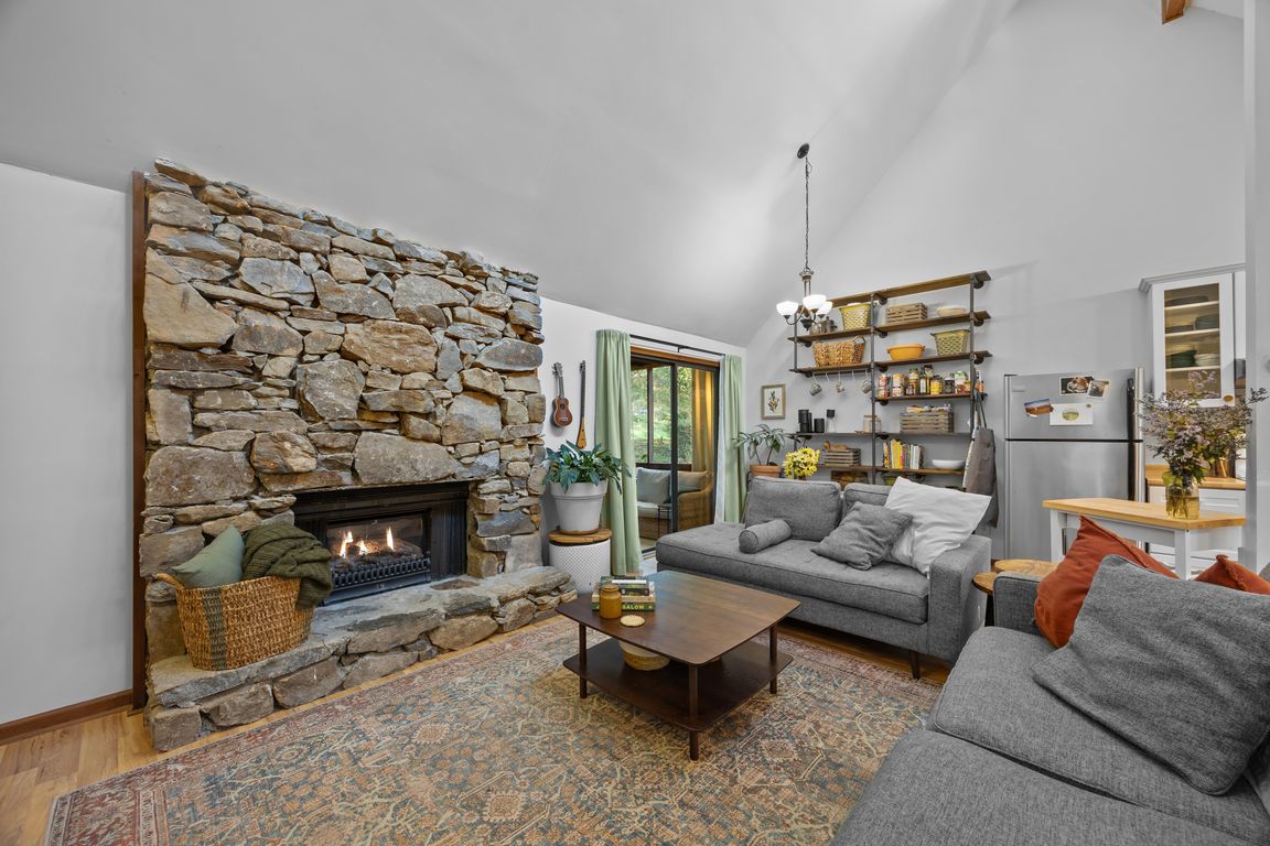 next background image