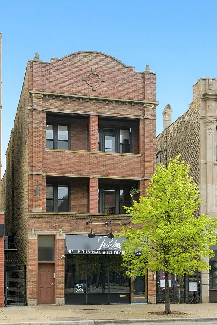 2105 W Division St #2N photo 1