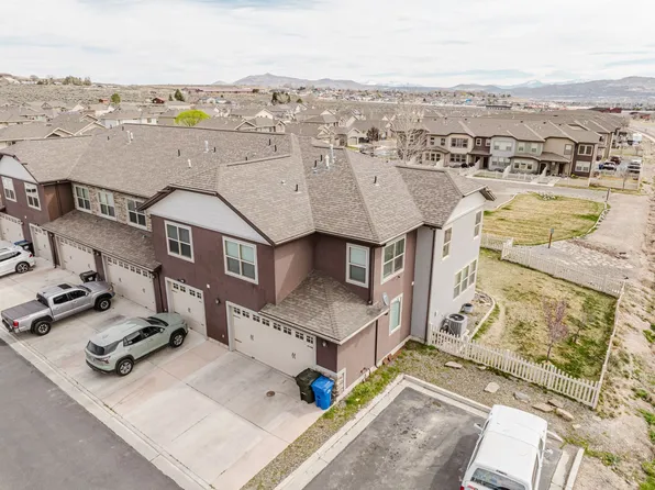 3695 Autumn Colors Dr, Elko, NV 89801