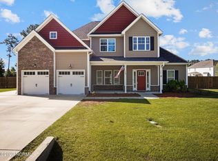 721 Southernwood Pl, Hubert, NC 28539