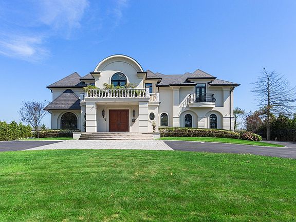 2nd image of 290 Dolphin Dr