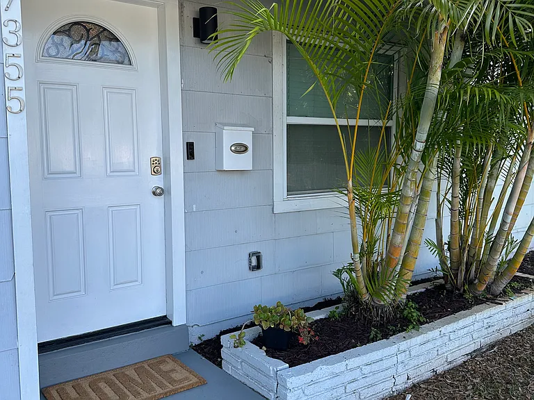 7355 Meadowlawn Dr N — Photo 20