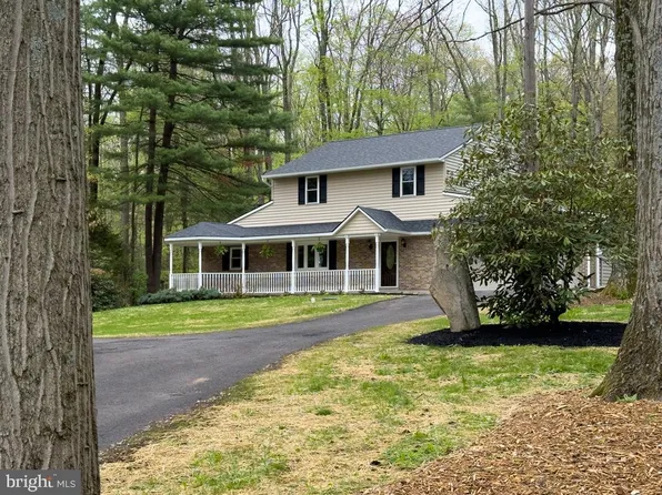2183 E Grand Ave, Tower City, PA 17980