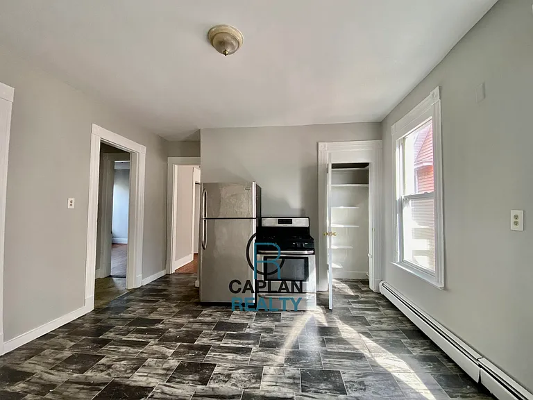 442 Poplar St #2 — Photo 7