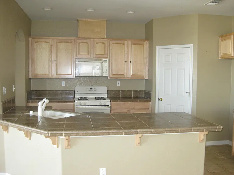 529 Wellman Ct — Photo 2