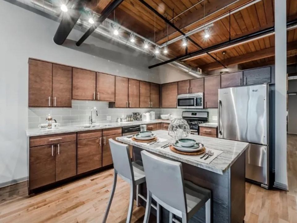 1st image of 505 E Illinois St #2405