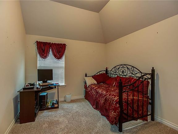 3rd image of 5136 SW 120th Ter