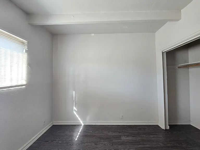 443 N Diana St #D — Photo 4