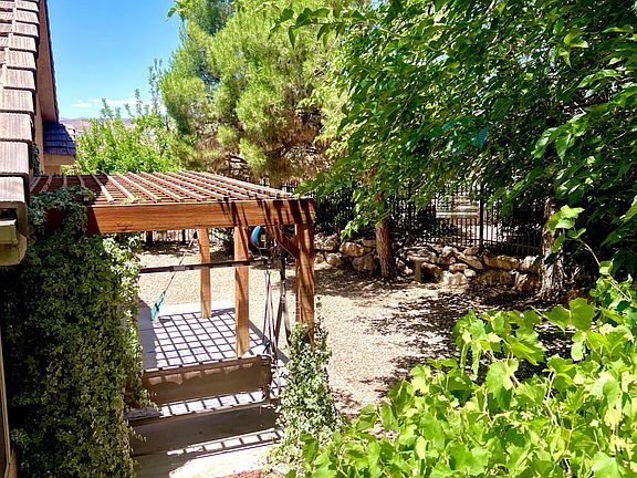 5th image of 1109 N Ruby Pl