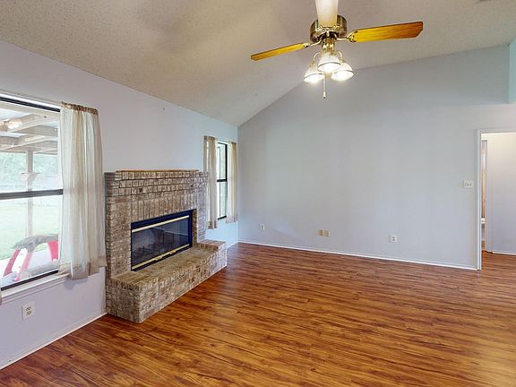 5th image of 103 Fort Graham Cir