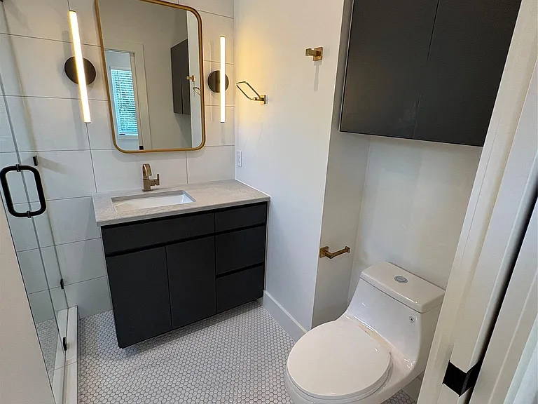 1800 Crown Dr #2 — Photo 16