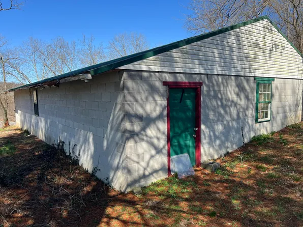 1860 Ford Rd, Winchester, KY 40391