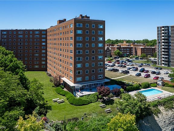 2nd image of 11850 Edgewater Dr APT 512