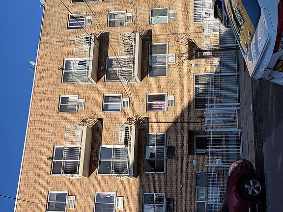 3rd image of 142-03 Cherry Ave