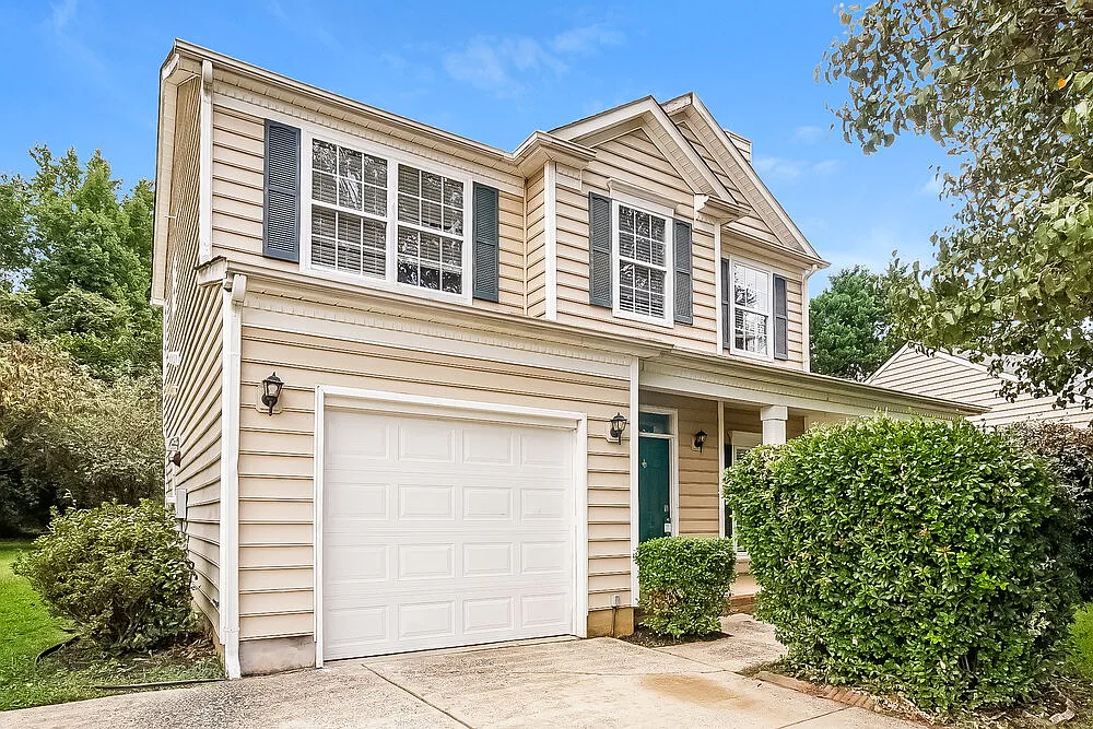 3 bed, 2.5 bath, 1617 sqft, $2,105 — Photo 4