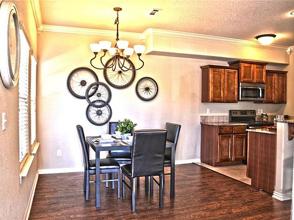 5th image of 583 N Wordsworth Ln