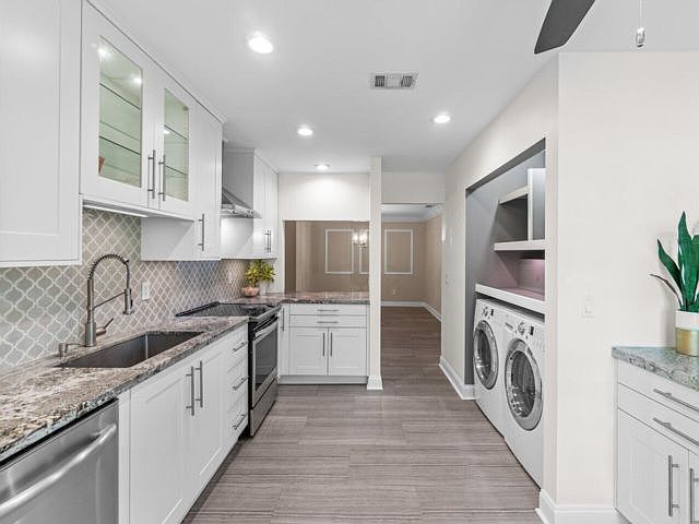 1st image of 9240 Sabal Ridge Cir #B