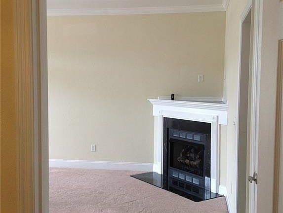 3rd image of 430 Heritage Dr