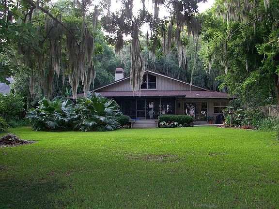 2nd image of 2947 Doctors Lake Dr