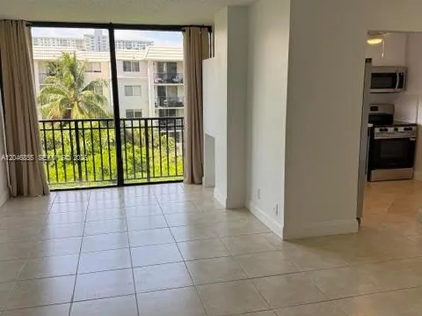17021 N Bay Rd, Sunny Isles Beach, FL