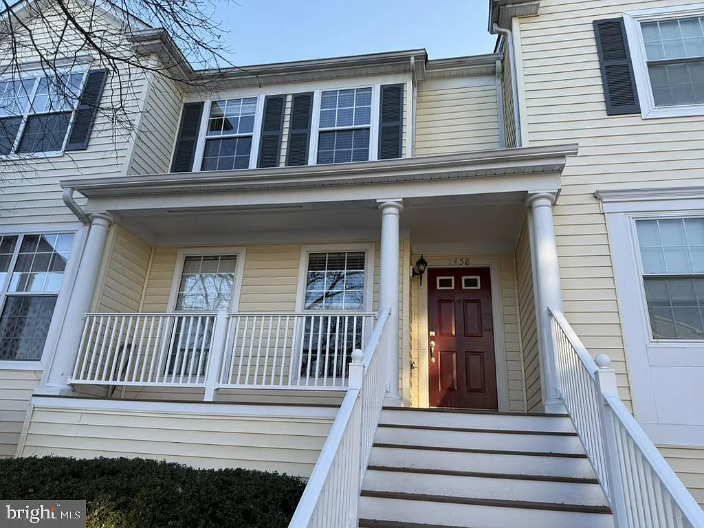 2 bed, 2.5 bath, 1226 sqft, $2,500 — Photo 1