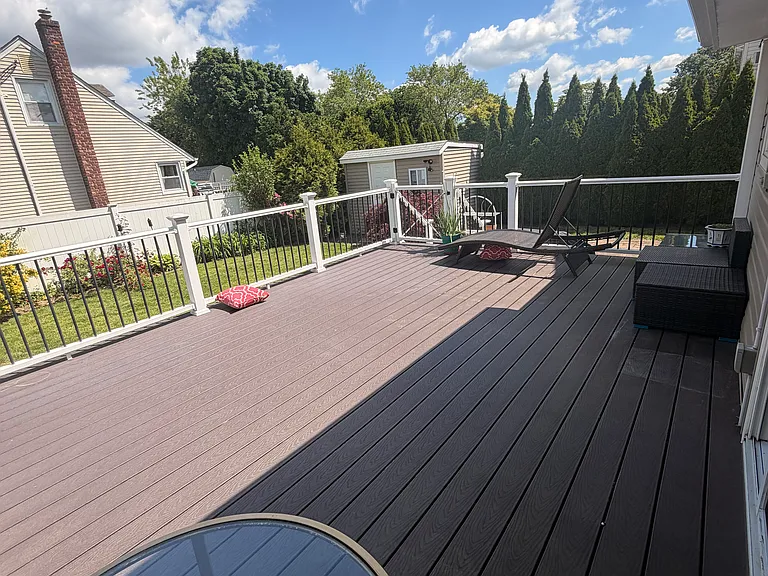2127 Elise Ave — Photo 11