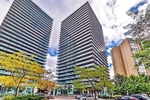 5500 Yonge St #LPH3 Photo 1