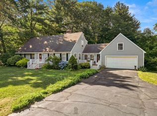 25 Winsor Ln, Topsfield, MA 01983