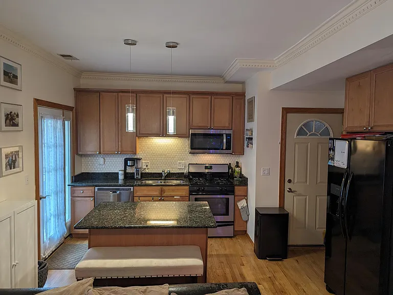 4904 N Drake Ave #2E — Photo 2