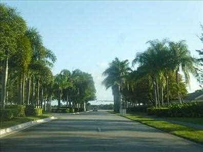 4th image of 4247 SW 10th Ct