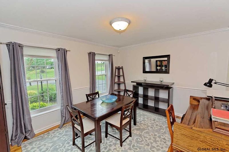 4th image of 1115 CLUTE CREST Drive