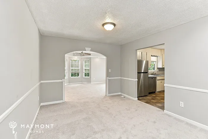 3 bed, 2.0 bath, 1500 sqft, $1,745 — Photo 4