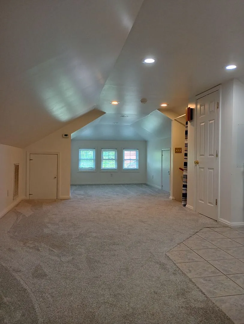 1628 Quarrier Street — Photo 2