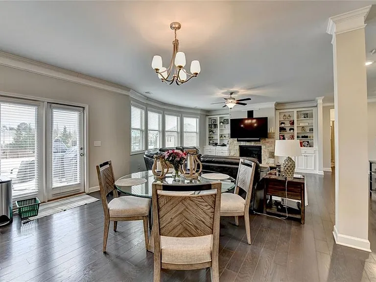 5525 Nesmith Ct — Photo 18