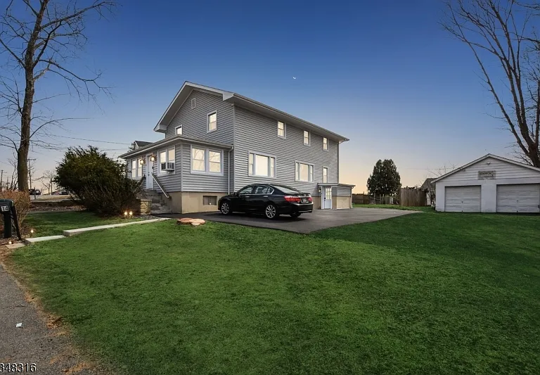14 Walton Way — Photo 6