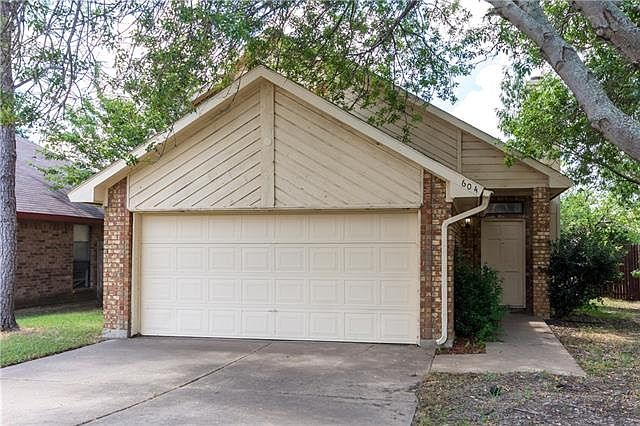 1st image of 604 Oakland Hills Dr