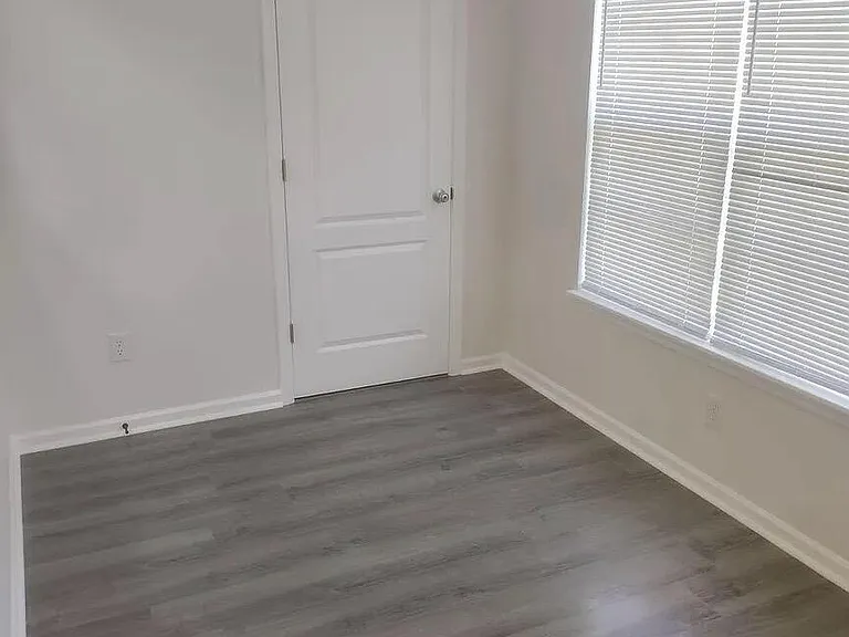 211 Congaree River Dr — Photo 10