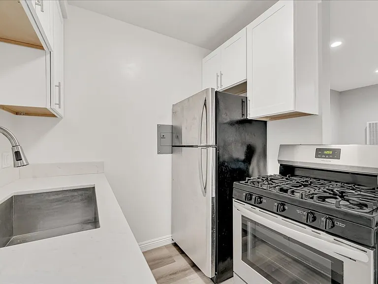 12761 Pacific Ave #4 — Photo 5