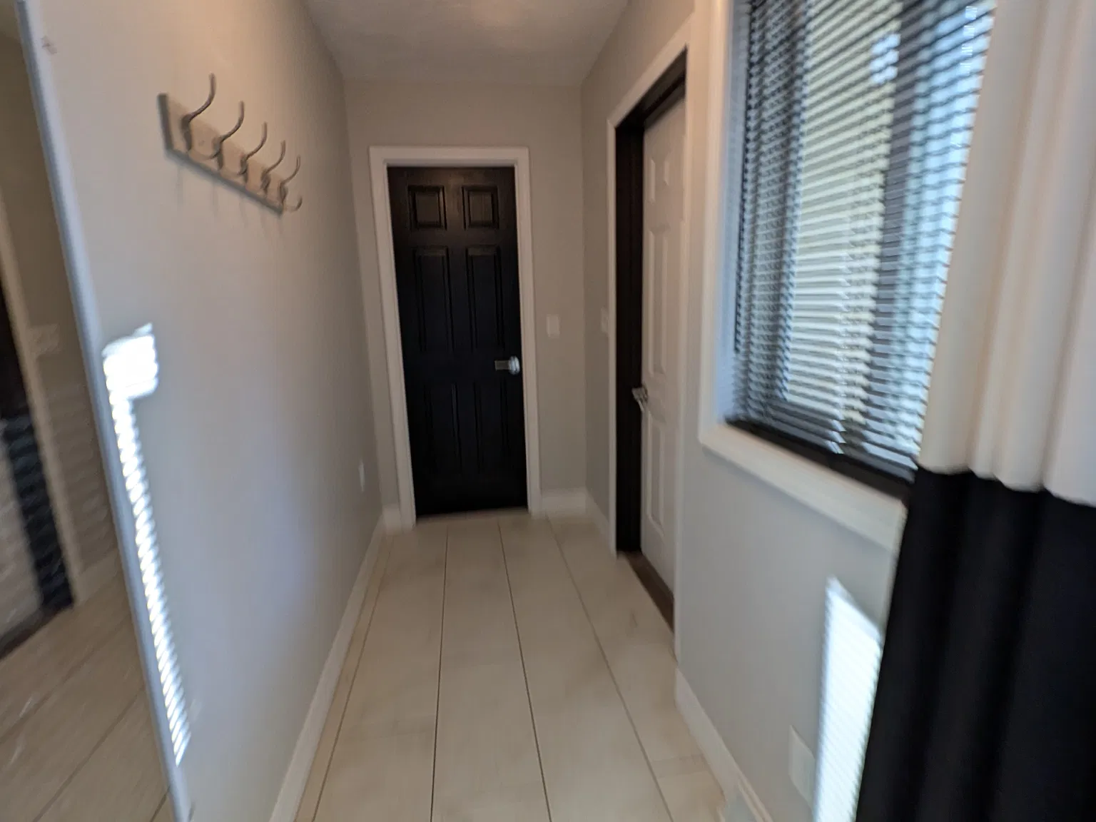 4 bed, 2500 sqft, $2,750 — Photo 3