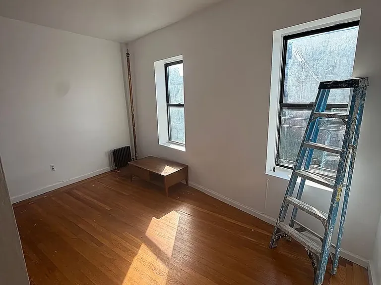 661 W 179th St #5D — Photo 4