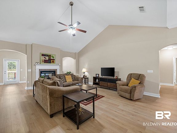 3rd image of 23295 Dundee Cir
