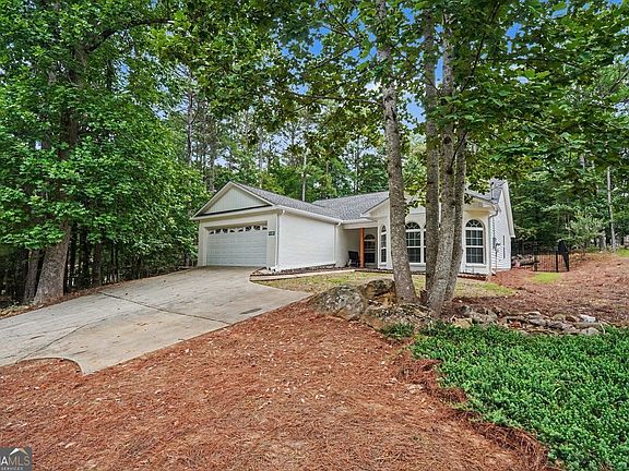 4th image of 3280 Greenhill Dr