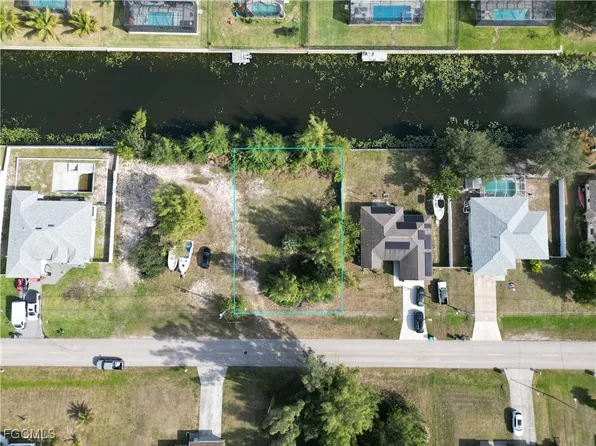 951 SW 15th Pl, Cape Coral, FL 33991