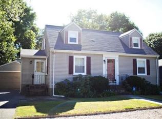 12 Kendal Dr, Woburn, MA 01801