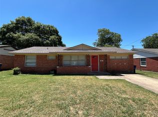 130 W Cherry Point Dr, Dallas, TX 75232