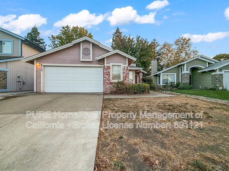 3 bed, 2.0 bath, 1000 sqft, $2,400 — Photo 2
